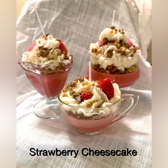 Strawberry Cheesecake Candle - Picture 1 of 6
